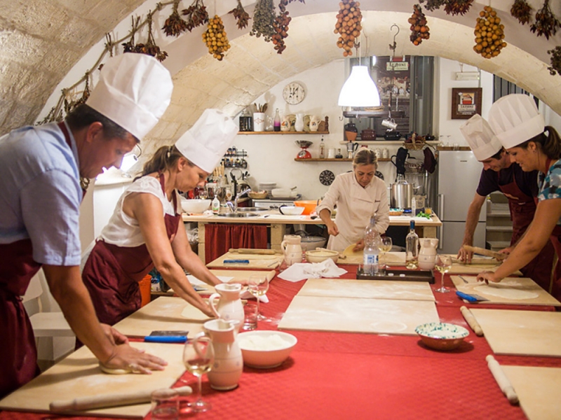 ETRUSCANS AND COOKING CLASS 